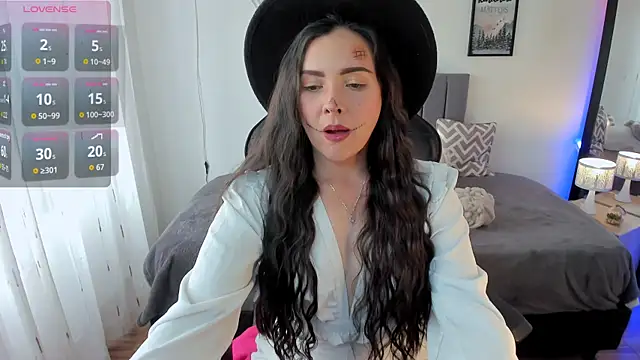 amaia monet online show from 20, 10, 2025