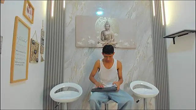 BEAUTY BOYS1 online show from 18, 12, 2025