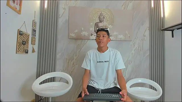 BEAUTY BOYS1 online show from 10, 1, 2026