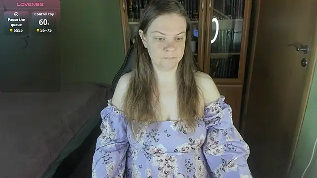 Snapshot of MiaLores chatting on 27, 5, 2026 MiaLores online show from 27, 5, 2026