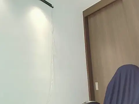 Snapshot of scarletevil chatting on 11, 9, 2025 scarletevil online show from 11, 9, 2025