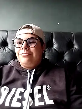 Hailey Curvy online show from 13, 10, 2025