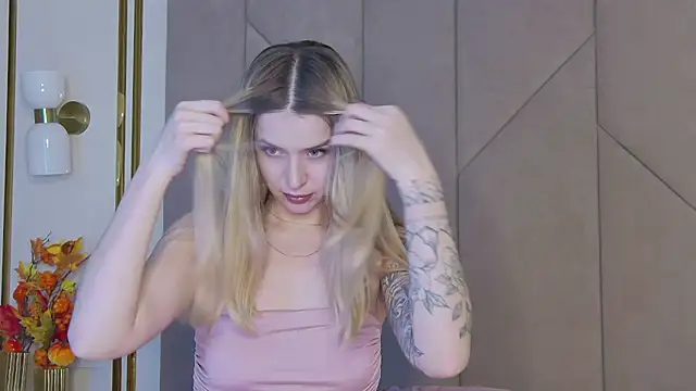 Touch me online show from 23, 11, 2025