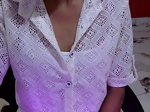 Snapshot of muskanrao2 chatting on 3, 12, 2025 muskanrao2 online show from 3, 12, 2025