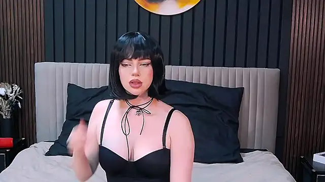 Snapshot of MilanaCeleste chatting on 19, 11, 2025 MilanaCeleste online show from 19, 11, 2025