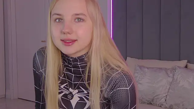 Sky Cutie online show from 15, 4, 2026