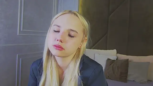 Sky Cutie online show from 4, 7, 2026