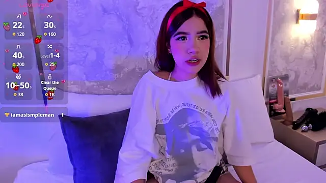 doll eyees  online show from 22, 11, 2025