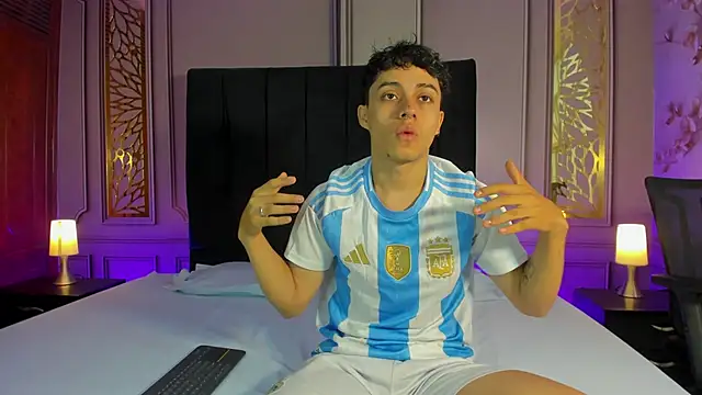 Dani rivass online show from 10, 11, 2025