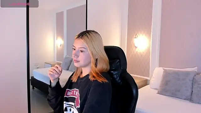 daniand  online show from 11, 11, 2025