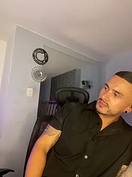 Snapshot of ALEXXX_KING chatting on 12, 9, 2025 ALEXXX KING online show from 12, 9, 2025