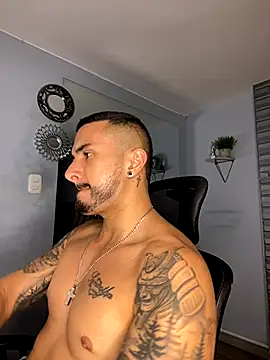 Snapshot of ALEXXX_KING chatting on 27, 9, 2025 ALEXXX KING online show from 27, 9, 2025