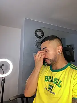 Snapshot of ALEXXX_KING chatting on 3, 10, 2025 ALEXXX KING online show from 3, 10, 2025