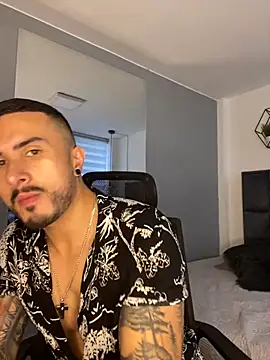 Snapshot of ALEXXX_KING chatting on 8, 10, 2025 ALEXXX KING online show from 8, 10, 2025