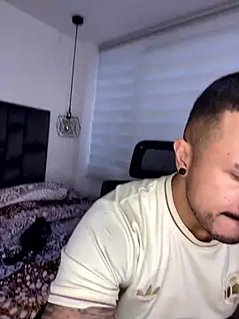 Snapshot of ALEXXX_KING chatting on 15, 1, 2026 ALEXXX KING online show from 15, 1, 2026