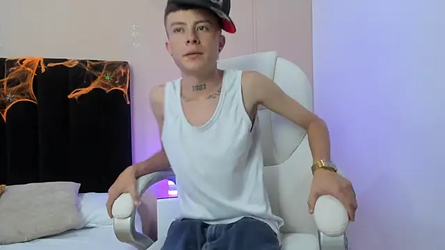 Snapshot of Nascary_Fox chatting on 6, 10, 2025 Nascary Fox online show from 6, 10, 2025