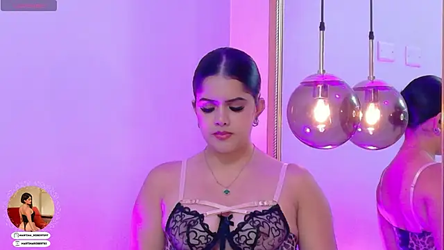 Snapshot of Martina-Roberts- chatting on 25, 5, 2026 Martina-Roberts- online show from 25, 5, 2026