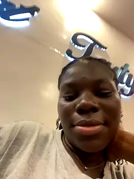 CBonita online show from 12, 9, 2025