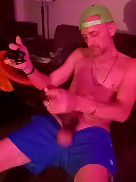 Snapshot of SidingNowness chatting on 10, 9, 2025 SidingNowness online show from 10, 9, 2025