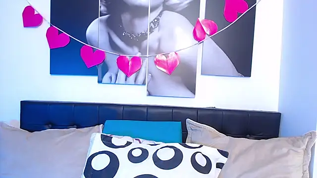 NicoletBlossom online show from 13, 2, 2026