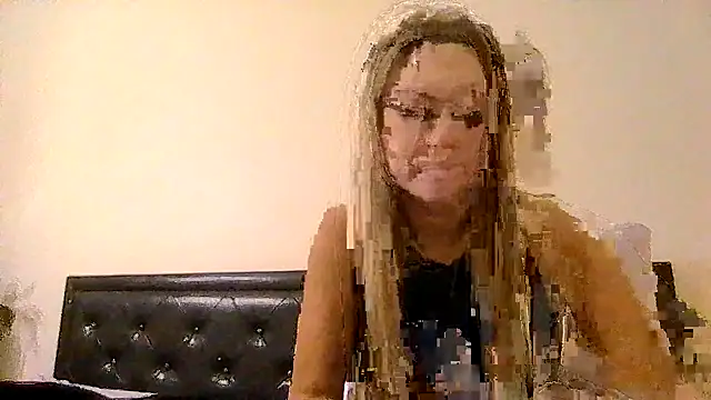 Snapshot of imyourgoodgirl69 chatting on 2, 10, 2025 imyourgoodgirl69 online show from 2, 10, 2025