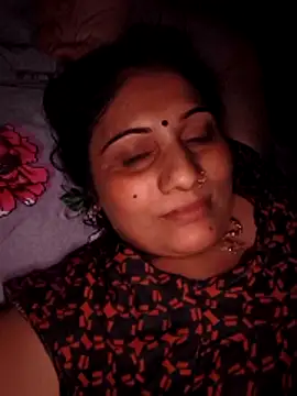 Snapshot of Rakhi99x chatting on 17, 5, 2026 Rakhi99x online show from 17, 5, 2026