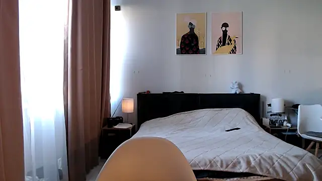 VivianCoke online show from 4, 3, 2026