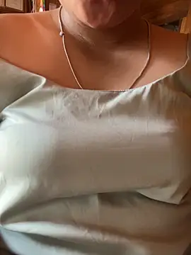 Snapshot of vera9986 chatting on 17, 10, 2025 vera9986 online show from 17, 10, 2025