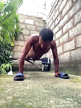 Makemecum634941 online show from 8, 11, 2025