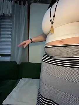 Snapshot of voorheesgirl chatting on 7, 11, 2025 voorheesgirl online show from 7, 11, 2025