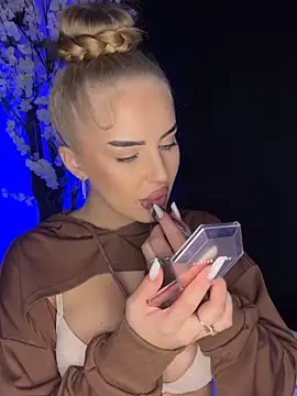 AubrieleRouj1 online show from 20, 12, 2025