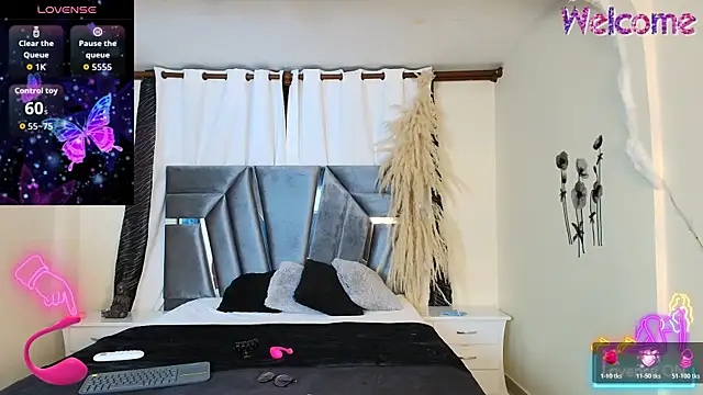 MiniLove 01 online show from 20, 10, 2025