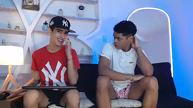 PRETTY FEM online show from 30, 9, 2025