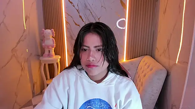 Victoria b  online show from 25, 9, 2025