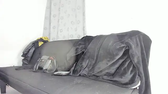 Snapshot of mila_dash chatting on 8, 11, 2025 mila dash online show from 8, 11, 2025