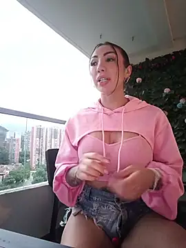 Sarahlove 90 online show from 6, 4, 2026