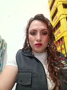 Snapshot of VERONICA__03 chatting on 2, 10, 2025 VERONICA 03 online show from 2, 10, 2025