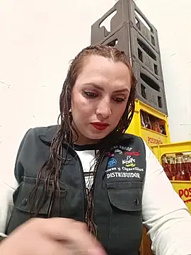 Snapshot of VERONICA__03 chatting on 16, 10, 2025 VERONICA 03 online show from 16, 10, 2025