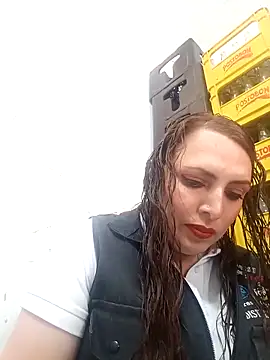 Snapshot of VERONICA__03 chatting on 22, 10, 2025 VERONICA 03 online show from 22, 10, 2025