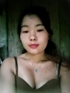 Snapshot of lylylove chatting on 10, 9, 2025 lylylove online show from 10, 9, 2025