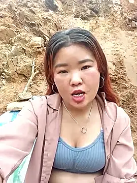 lylylove online show from 25, 3, 2026