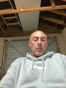 Richmcgee online show from 10, 4, 2026