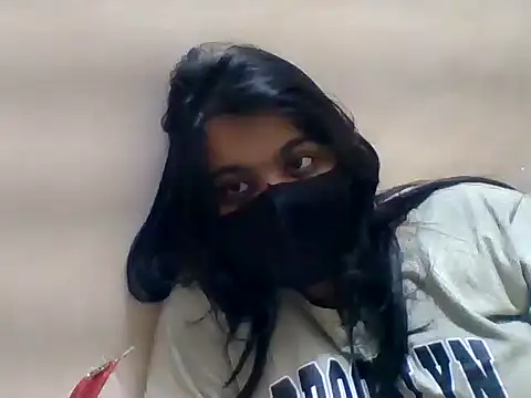 Snapshot of Vaani_Singha chatting on 7, 5, 2026 Vaani Singha online show from 7, 5, 2026