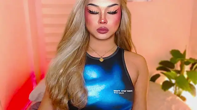 Snapshot of MissRumi_Hunter chatting on 4, 11, 2025 MissRumi Hunter online show from 4, 11, 2025