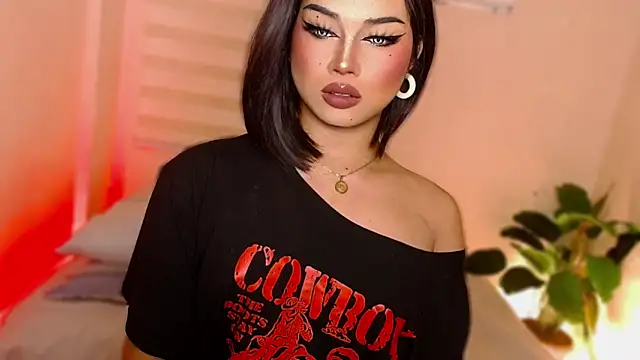 Snapshot of MissRumi_Hunter chatting on 9, 11, 2025 MissRumi Hunter online show from 9, 11, 2025