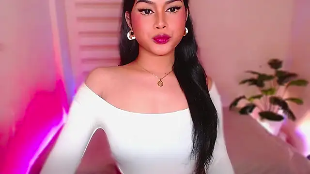 Snapshot of MissRumi_Hunter chatting on 12, 5, 2026 MissRumi Hunter online show from 12, 5, 2026