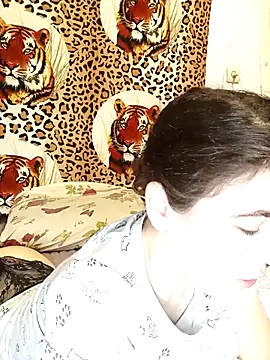 Snapshot of ToryTayler chatting on 25, 10, 2025 ToryTayler online show from 25, 10, 2025