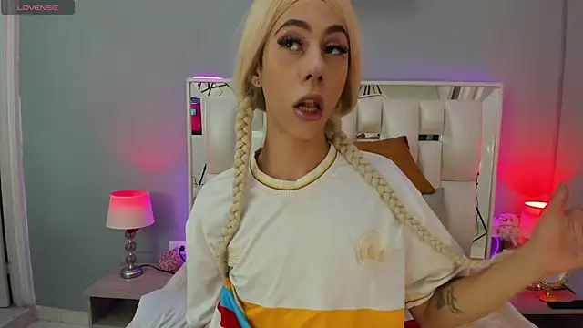 Snapshot of Darlyn_tenderhot__ chatting on 10, 9, 2025 Darlyn tenderhot online show from 10, 9, 2025