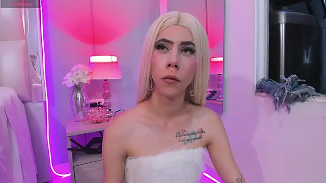 Snapshot of Darlyn_tenderhot__ chatting on 17, 9, 2025 Darlyn tenderhot online show from 17, 9, 2025