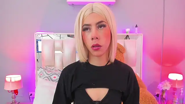 Snapshot of Darlyn_tenderhot__ chatting on 12, 10, 2025 Darlyn tenderhot online show from 12, 10, 2025